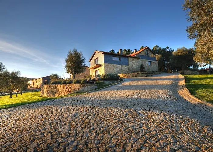 Vila da piscina: Quinta Do Medronheiro Hotel Rural
